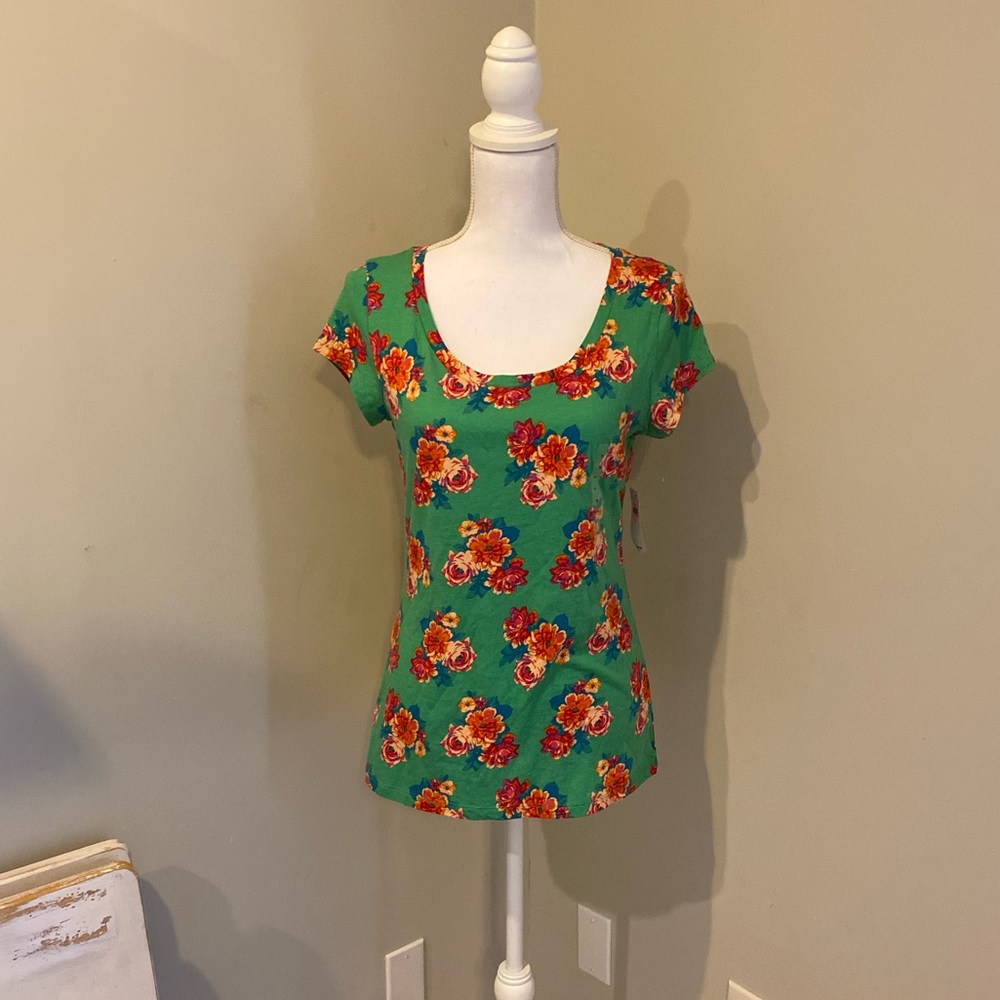 NWT Gap Factory Sz Med Floral T-shirt